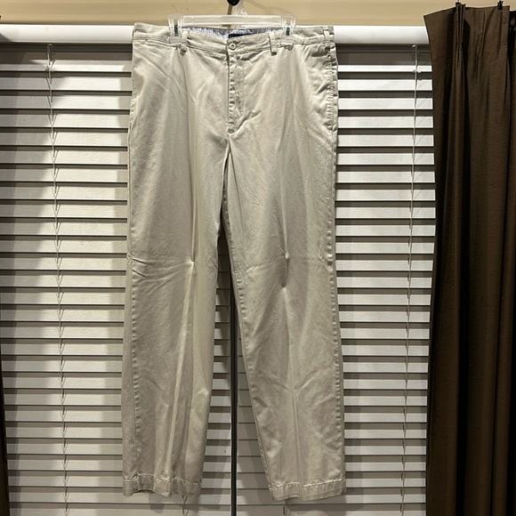 Tommy Hilfiger khaki pants - Picture 7 of 7